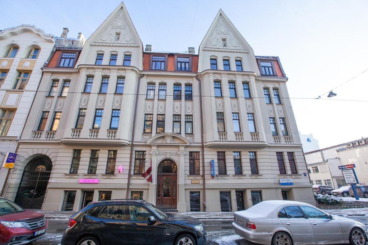 Apartment Ascetic Skolas Street